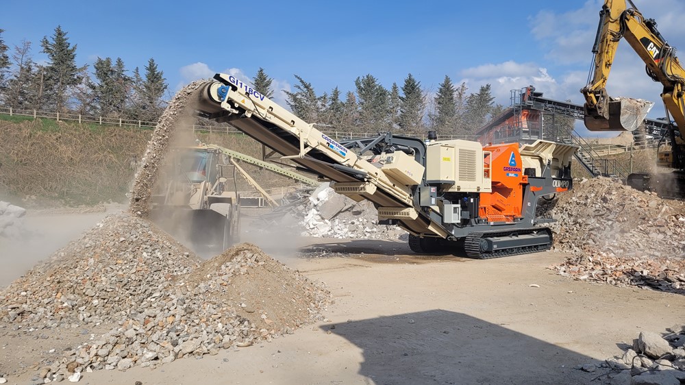 F 700